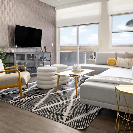 Sprawling Floor Plan - Sleeps 8 - Zuni Lofts Villa